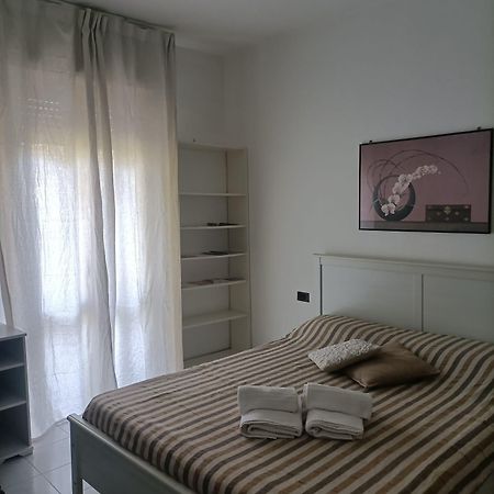 Simonetta'S Apartment In Porta Vittoria Мілан Номер фото
